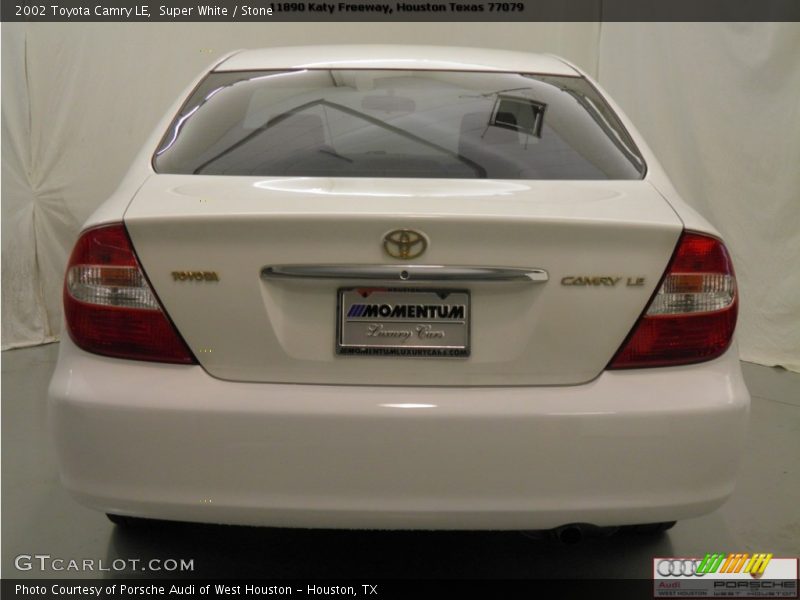 Super White / Stone 2002 Toyota Camry LE