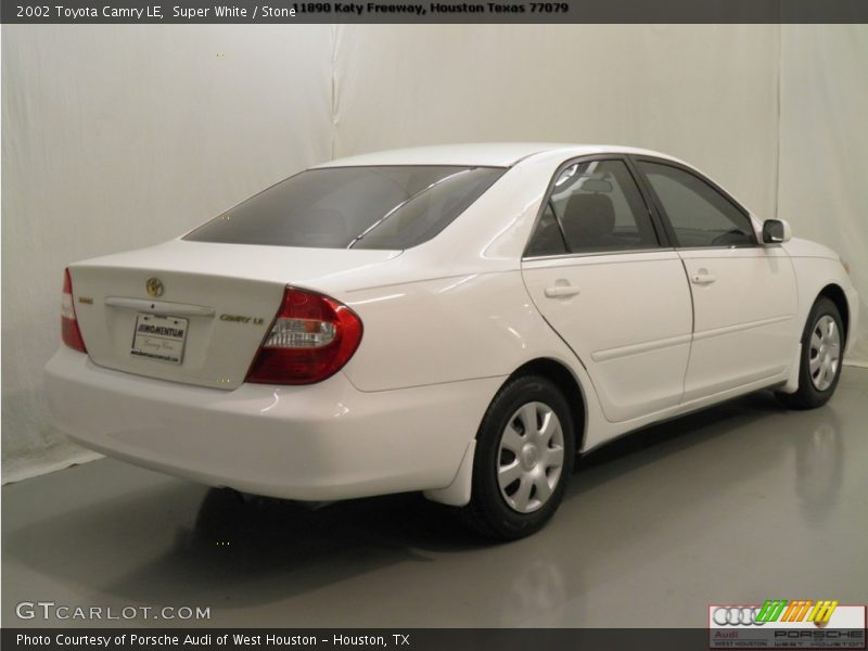 Super White / Stone 2002 Toyota Camry LE