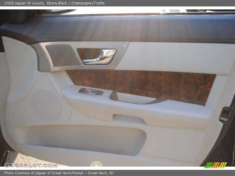 Ebony Black / Champagne/Truffle 2009 Jaguar XF Luxury