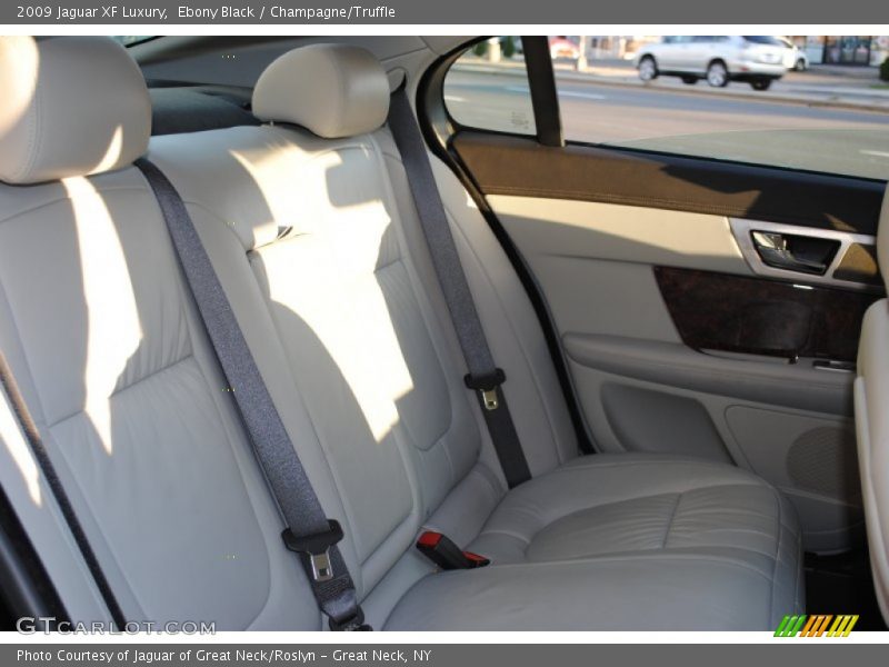 Ebony Black / Champagne/Truffle 2009 Jaguar XF Luxury