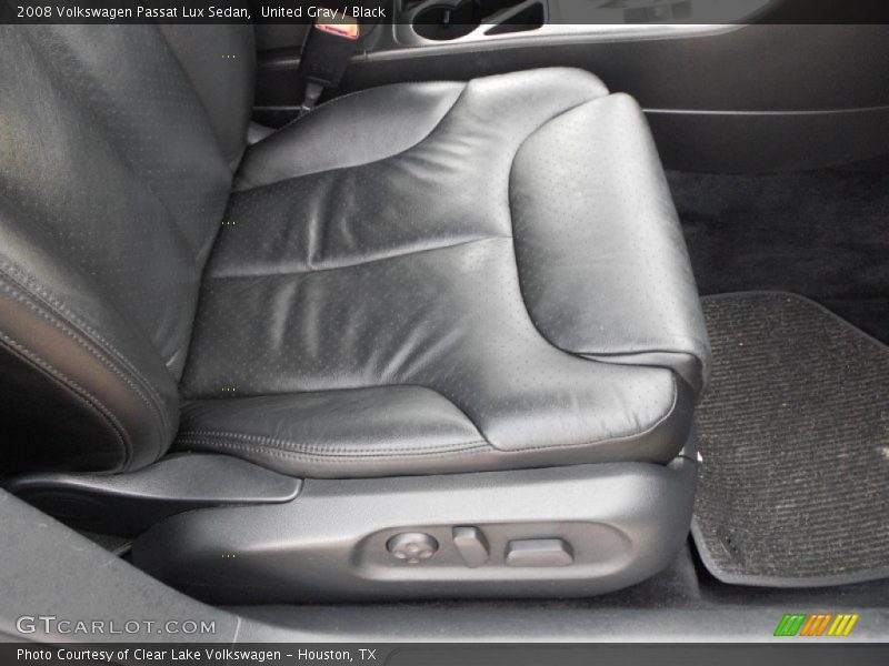 United Gray / Black 2008 Volkswagen Passat Lux Sedan