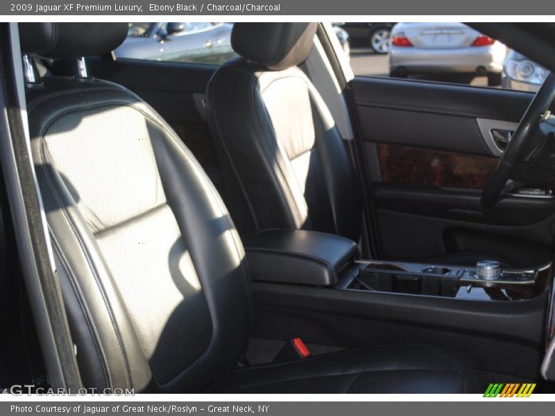 Ebony Black / Charcoal/Charcoal 2009 Jaguar XF Premium Luxury