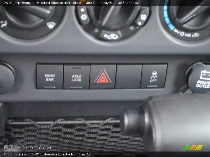 Controls of 2010 Wrangler Unlimited Rubicon 4x4