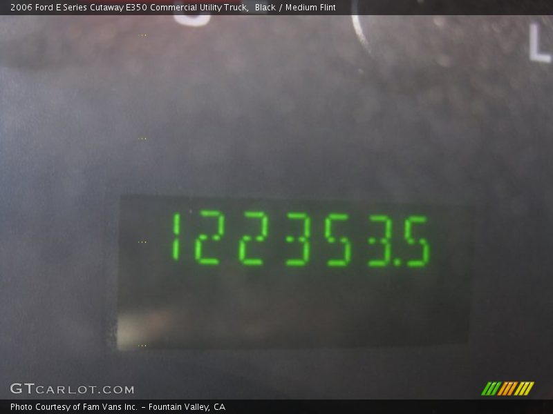 Black / Medium Flint 2006 Ford E Series Cutaway E350 Commercial Utility Truck