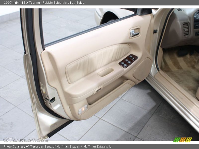 Door Panel of 1997 I 30 Touring