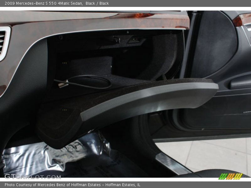 Black / Black 2009 Mercedes-Benz S 550 4Matic Sedan
