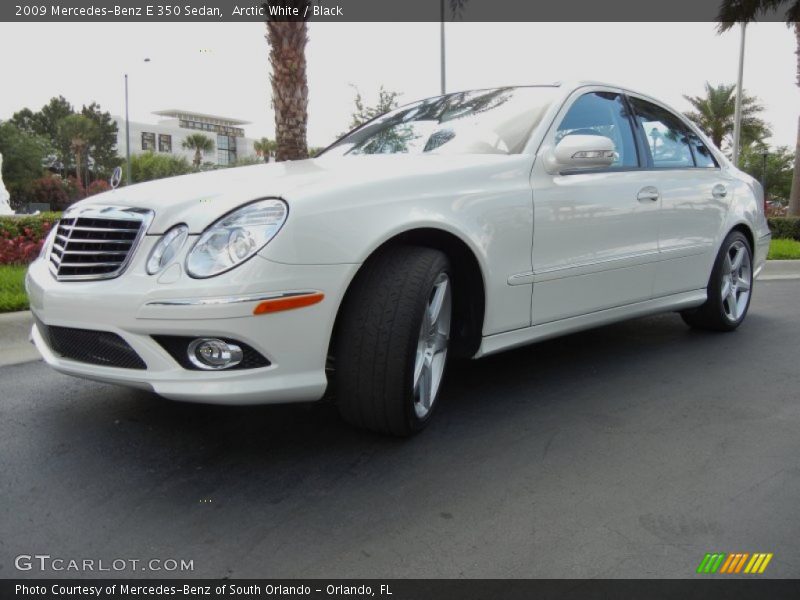 Front 3/4 View of 2009 E 350 Sedan
