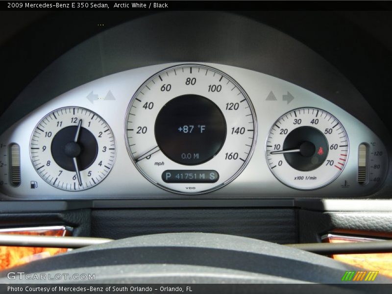 Arctic White / Black 2009 Mercedes-Benz E 350 Sedan