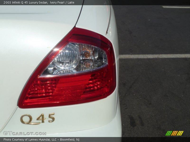 Ivory Pearl / Latte 2003 Infiniti Q 45 Luxury Sedan