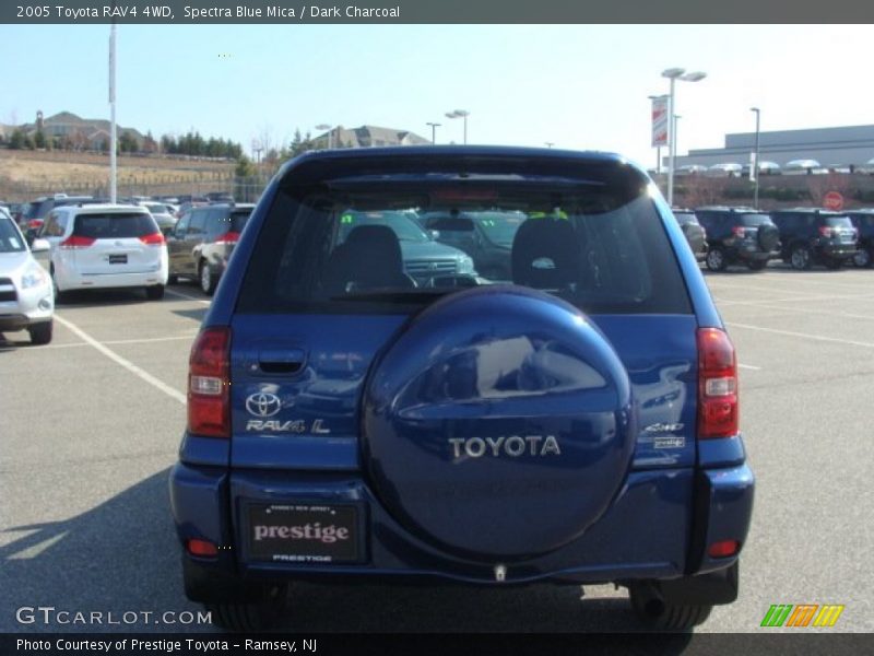 Spectra Blue Mica / Dark Charcoal 2005 Toyota RAV4 4WD