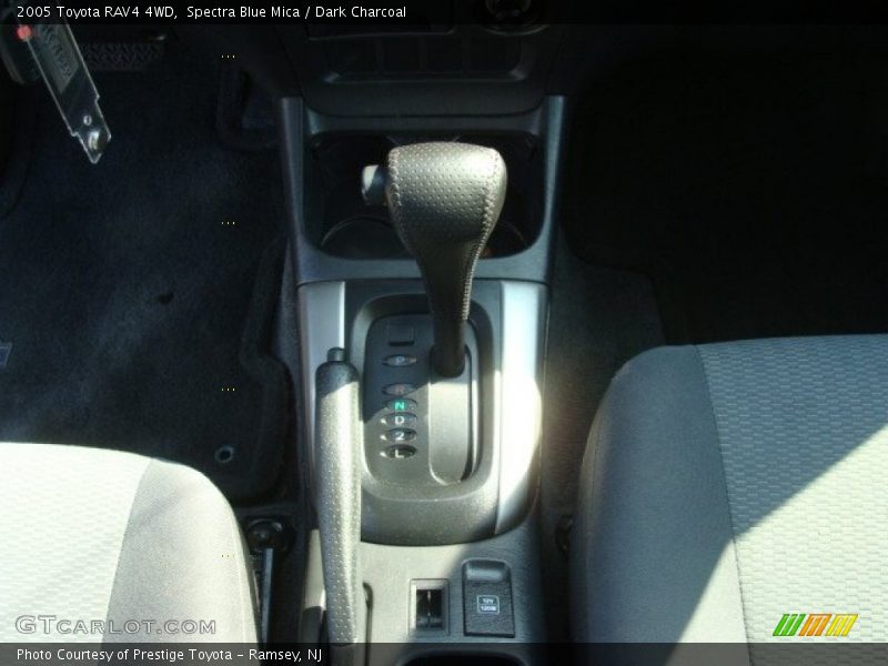 Spectra Blue Mica / Dark Charcoal 2005 Toyota RAV4 4WD
