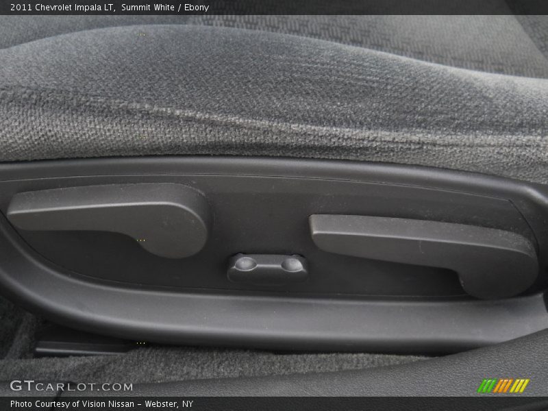 Summit White / Ebony 2011 Chevrolet Impala LT