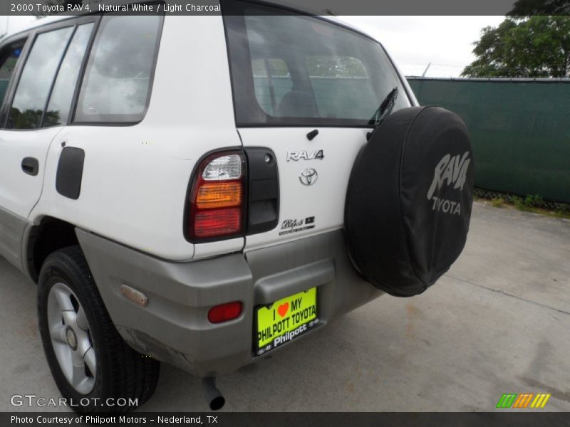 Natural White / Light Charcoal 2000 Toyota RAV4