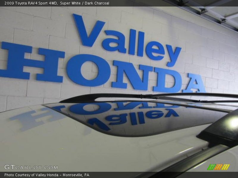 Super White / Dark Charcoal 2009 Toyota RAV4 Sport 4WD