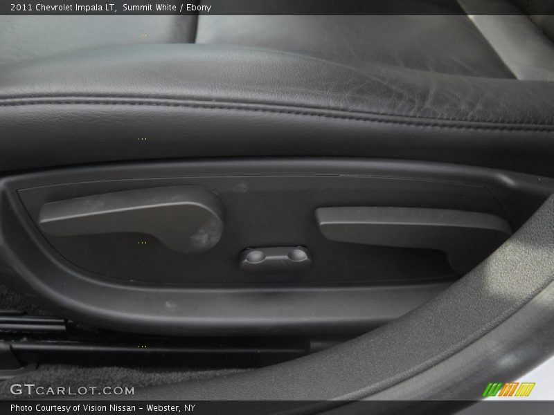 Summit White / Ebony 2011 Chevrolet Impala LT