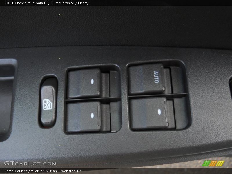 Summit White / Ebony 2011 Chevrolet Impala LT