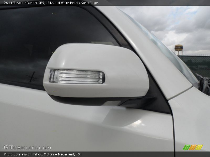 Blizzard White Pearl / Sand Beige 2011 Toyota 4Runner SR5