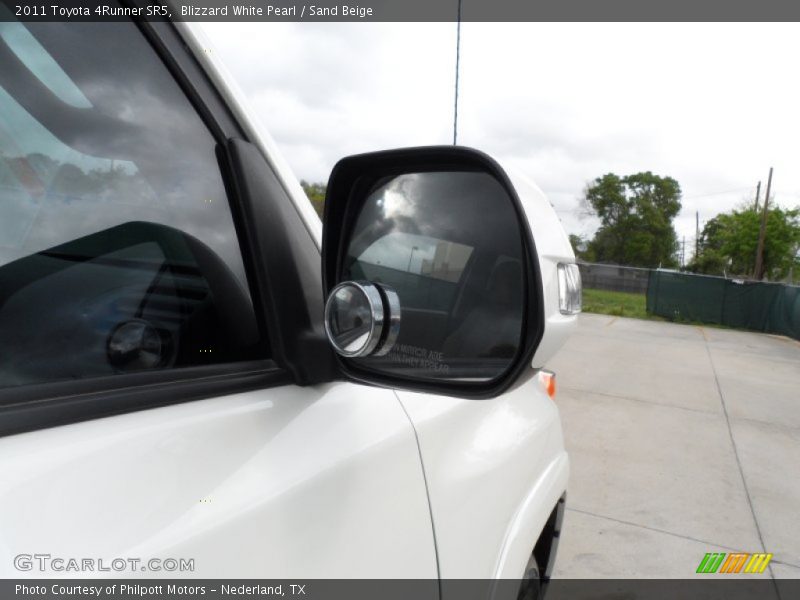 Blizzard White Pearl / Sand Beige 2011 Toyota 4Runner SR5