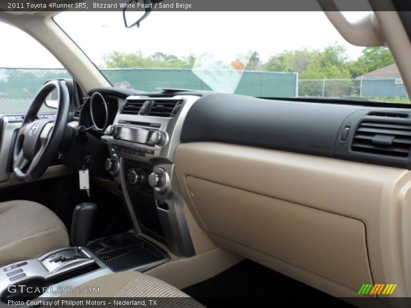 Blizzard White Pearl / Sand Beige 2011 Toyota 4Runner SR5