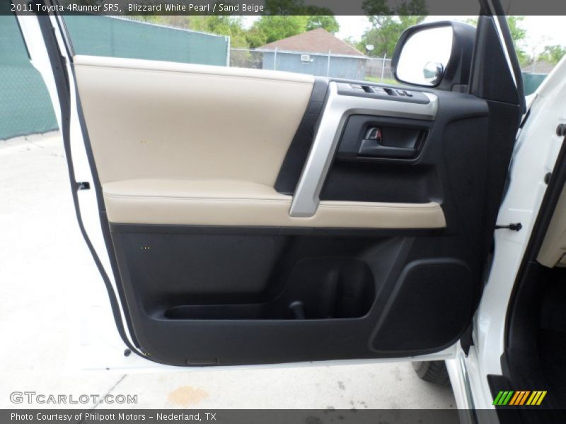 Blizzard White Pearl / Sand Beige 2011 Toyota 4Runner SR5
