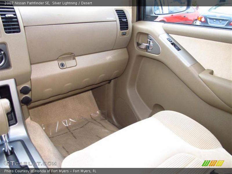 Silver Lightning / Desert 2007 Nissan Pathfinder SE