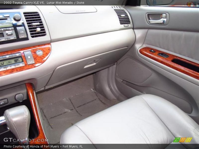Lunar Mist Metallic / Stone 2002 Toyota Camry XLE V6