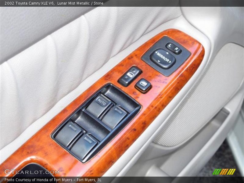 Lunar Mist Metallic / Stone 2002 Toyota Camry XLE V6