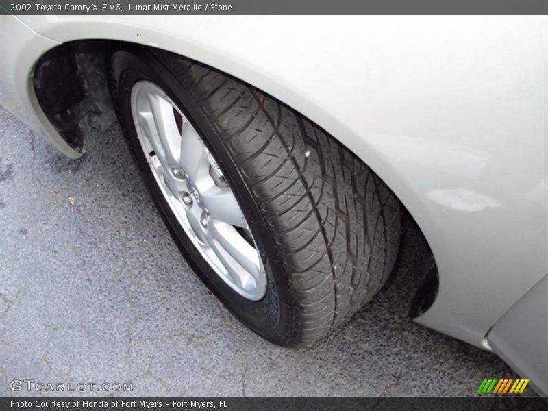 Lunar Mist Metallic / Stone 2002 Toyota Camry XLE V6