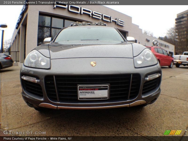 Meteor Grey Metallic / Black/Black Alcantara 2010 Porsche Cayenne S Transsyberia