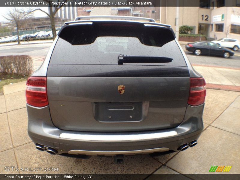 Meteor Grey Metallic / Black/Black Alcantara 2010 Porsche Cayenne S Transsyberia