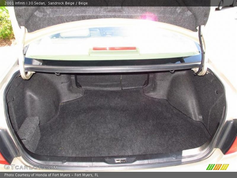 Sandrock Beige / Beige 2001 Infiniti I 30 Sedan