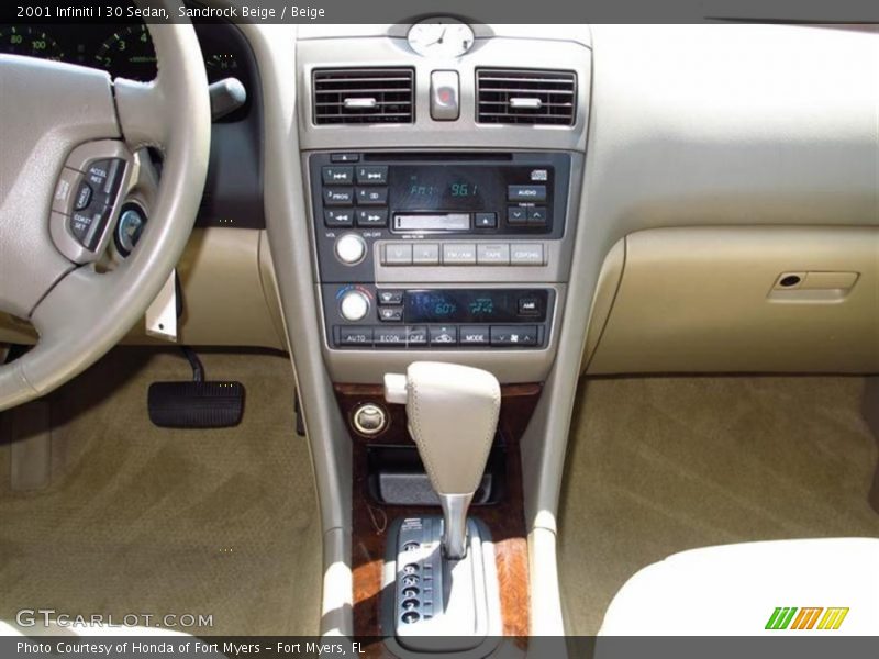 Sandrock Beige / Beige 2001 Infiniti I 30 Sedan