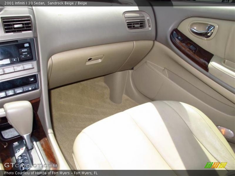 Sandrock Beige / Beige 2001 Infiniti I 30 Sedan