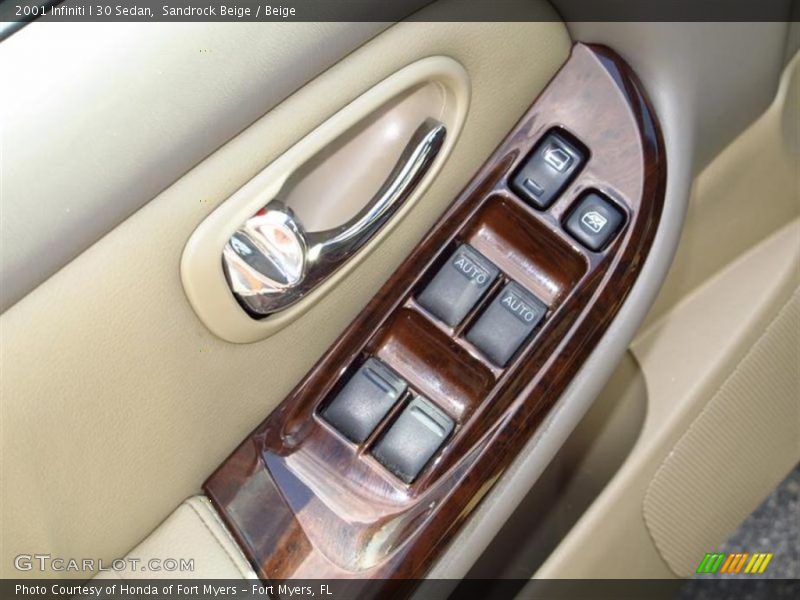 Sandrock Beige / Beige 2001 Infiniti I 30 Sedan