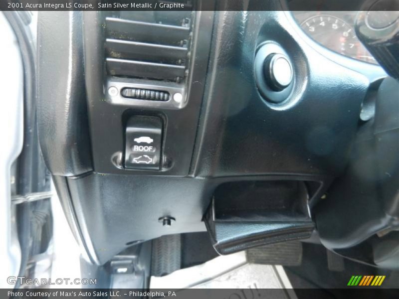 Satin Silver Metallic / Graphite 2001 Acura Integra LS Coupe