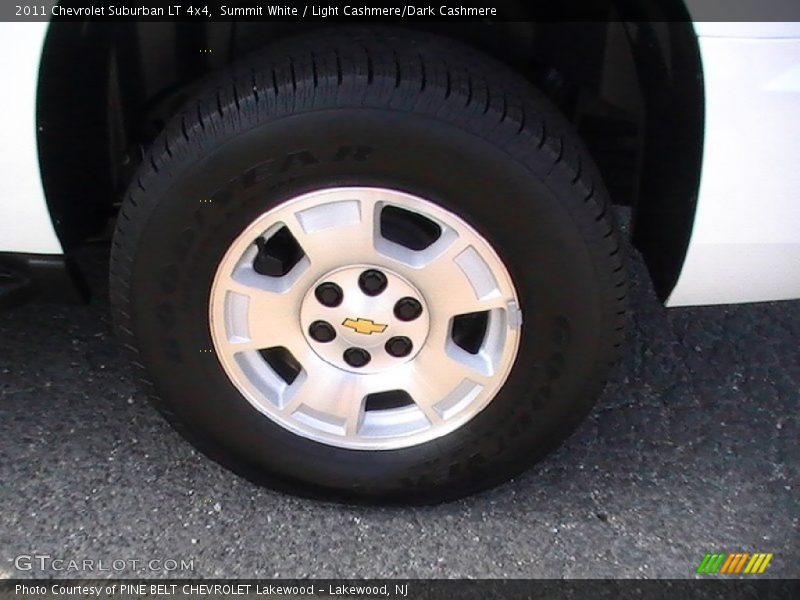 Summit White / Light Cashmere/Dark Cashmere 2011 Chevrolet Suburban LT 4x4