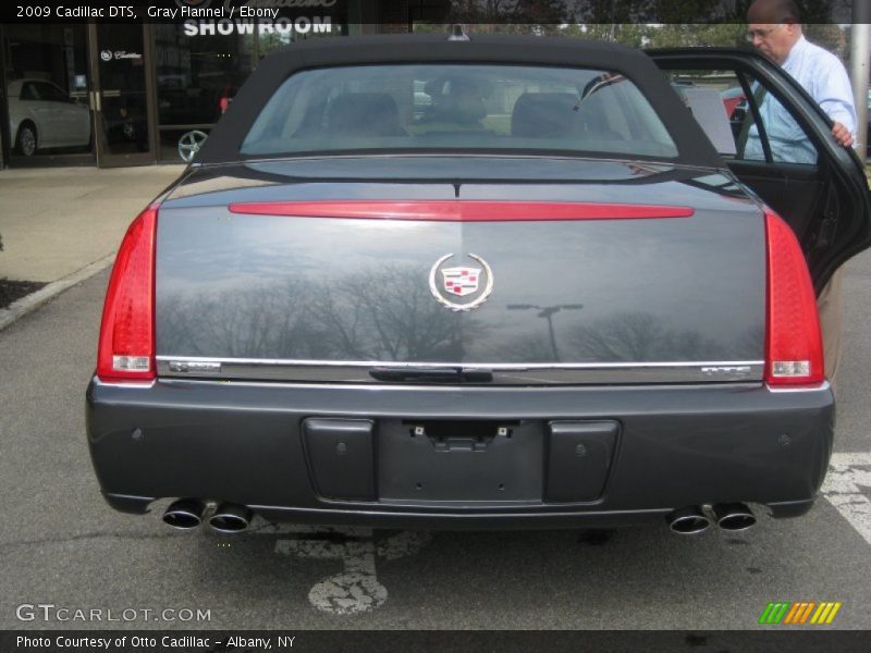 Gray Flannel / Ebony 2009 Cadillac DTS