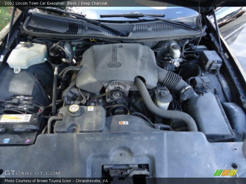 Black / Deep Charcoal 2002 Lincoln Town Car Executive
