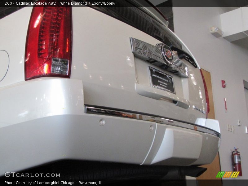 White Diamond / Ebony/Ebony 2007 Cadillac Escalade AWD