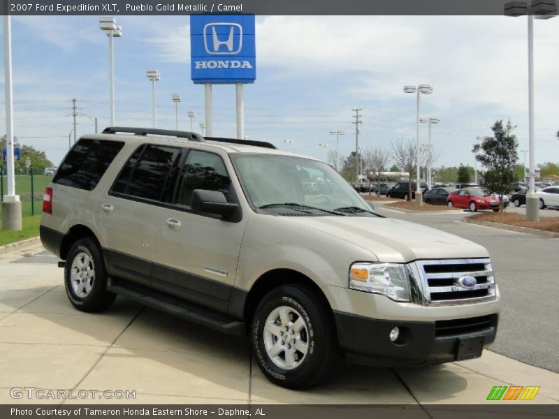 Pueblo Gold Metallic / Camel 2007 Ford Expedition XLT