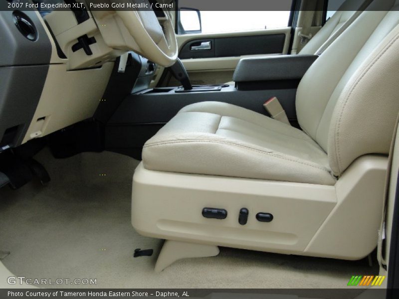 Pueblo Gold Metallic / Camel 2007 Ford Expedition XLT