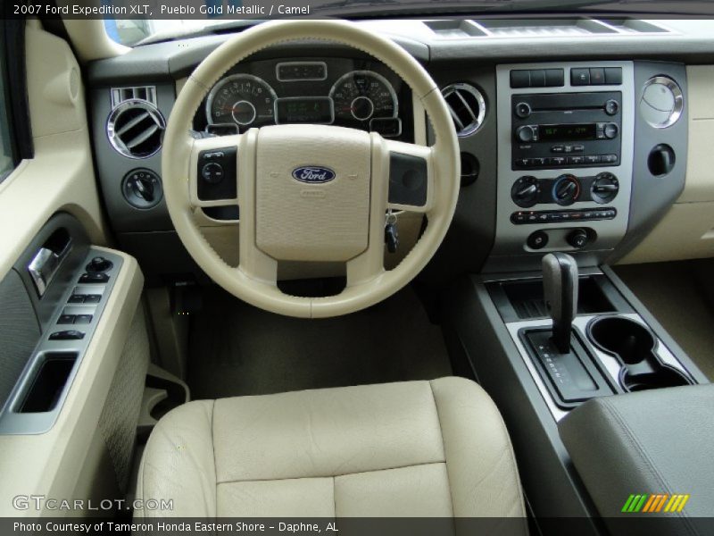 Pueblo Gold Metallic / Camel 2007 Ford Expedition XLT