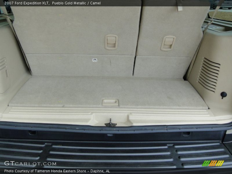 Pueblo Gold Metallic / Camel 2007 Ford Expedition XLT