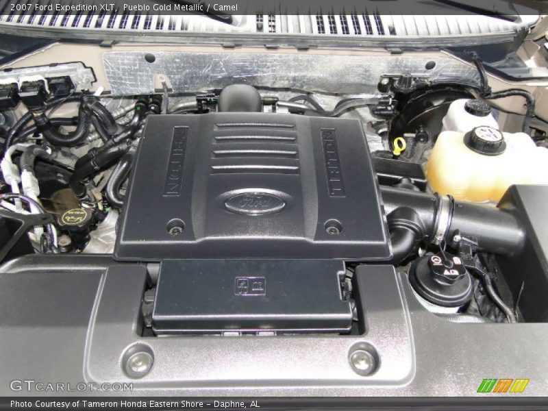 Pueblo Gold Metallic / Camel 2007 Ford Expedition XLT