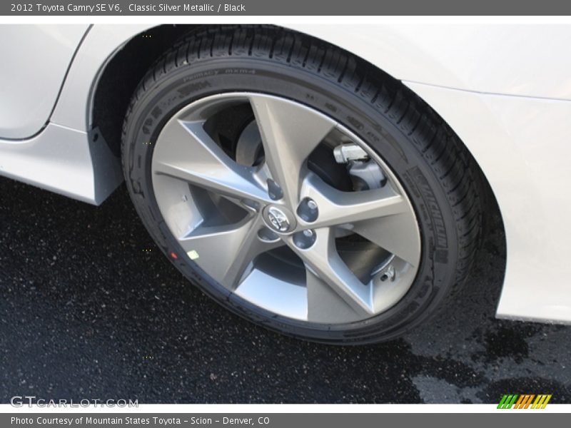Classic Silver Metallic / Black 2012 Toyota Camry SE V6