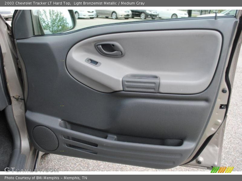 Light Bronzemist Metallic / Medium Gray 2003 Chevrolet Tracker LT Hard Top