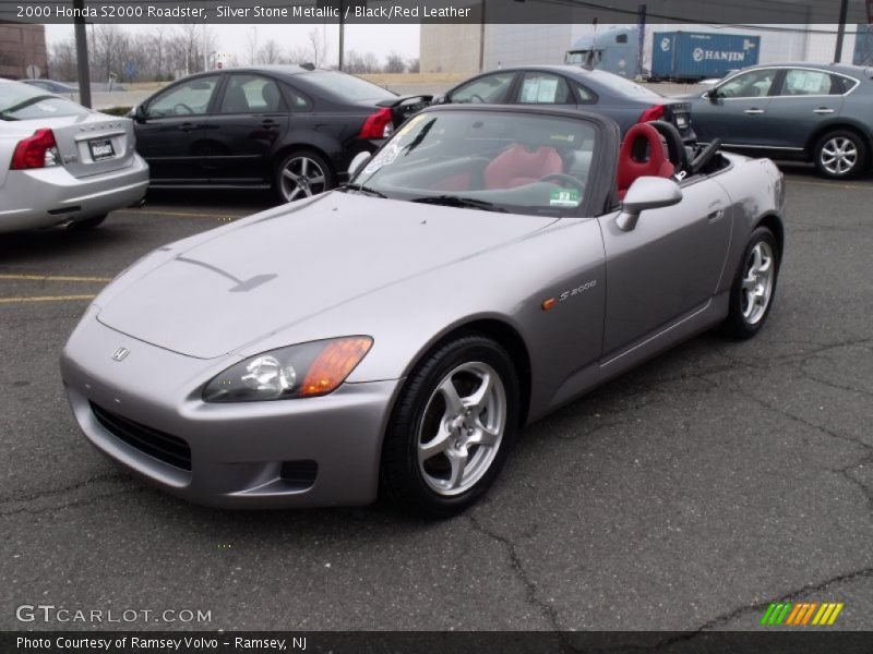 Front 3/4 View of 2000 S2000 Roadster
