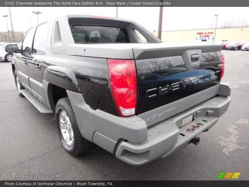 Onyx Black / Cedar Green/Graphite 2002 Chevrolet Avalanche The North Face Edition 4x4