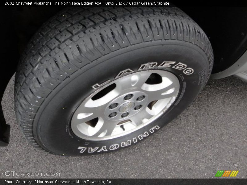 Onyx Black / Cedar Green/Graphite 2002 Chevrolet Avalanche The North Face Edition 4x4