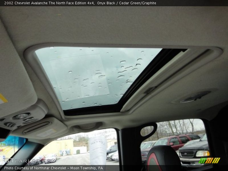 Onyx Black / Cedar Green/Graphite 2002 Chevrolet Avalanche The North Face Edition 4x4